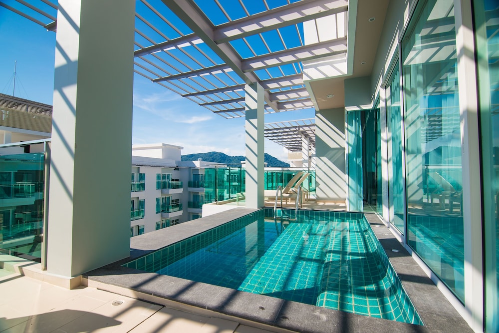 Fishermen's Harbour Urban Resort — Swimming pool in Patong Beach, Phuket Province