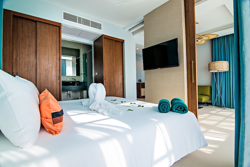Fishermen's Harbour Urban Resort — Hotel rooms in Patong Beach, Phuket Province