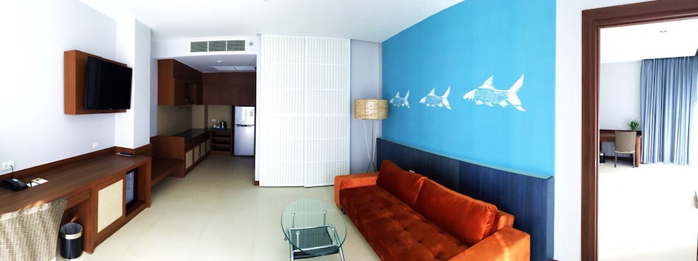 Fishermen's Harbour Urban Resort — Hotel rooms in Patong Beach, Phuket Province