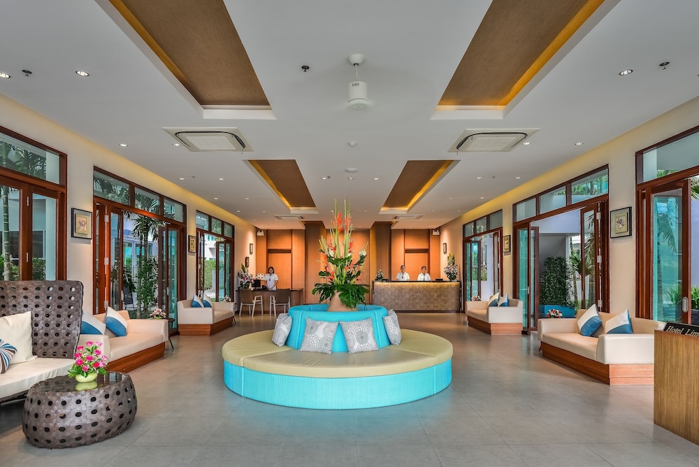 Fishermen's Harbour Urban Resort — Hotel building in Patong Beach, Phuket Province