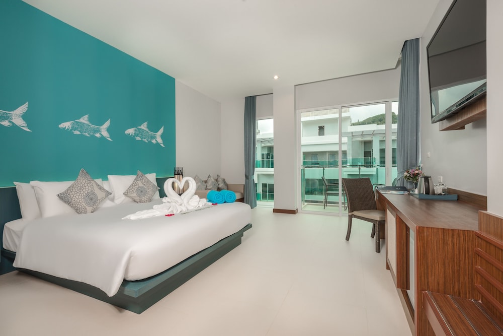 Fishermen's Harbour Urban Resort — Hotel rooms in Patong Beach, Phuket Province