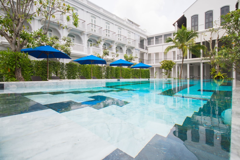 Little Nyonya Hotel — Swimming pool in Phuket, Phuket Province