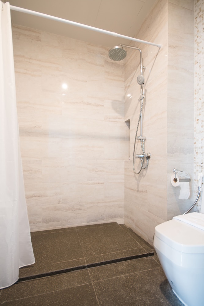 Little Nyonya Hotel — Hotel rooms in Phuket, Phuket Province