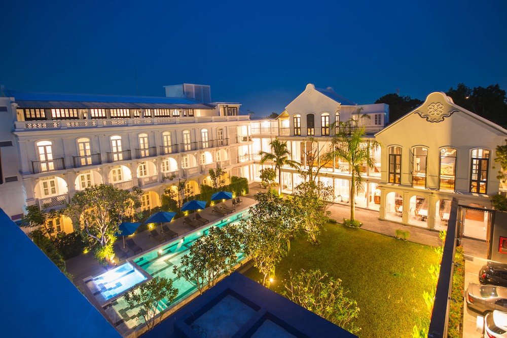 Little Nyonya Hotel — Hotel building in Phuket, Phuket Province