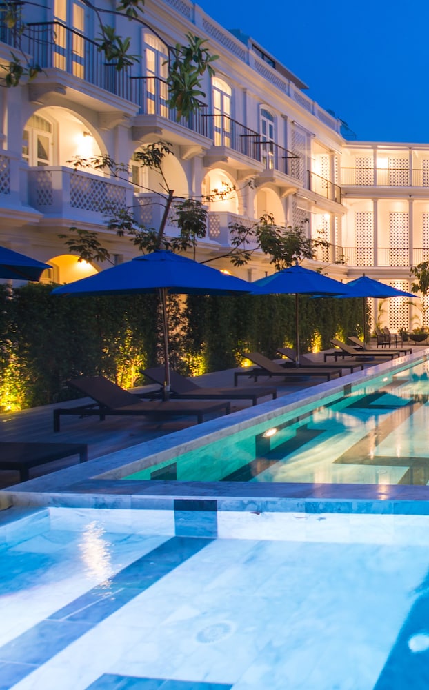 Little Nyonya Hotel — Swimming pool in Phuket, Phuket Province