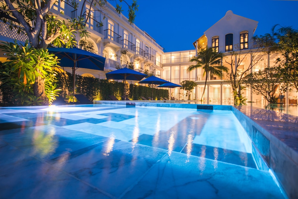 Little Nyonya Hotel — Swimming pool in Phuket, Phuket Province