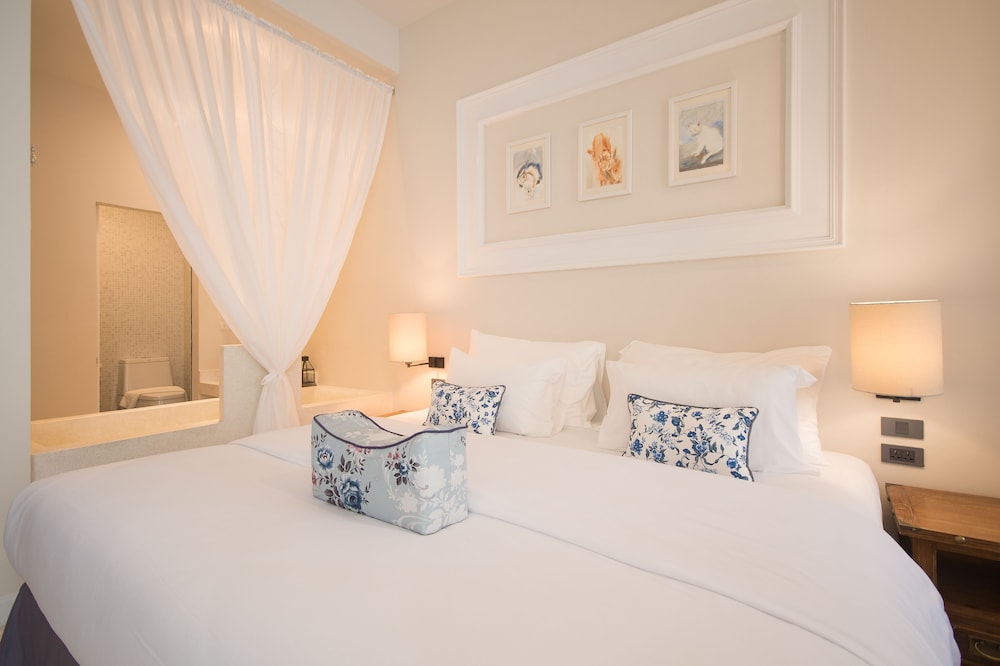 Little Nyonya Hotel — Hotel rooms in Phuket, Phuket Province