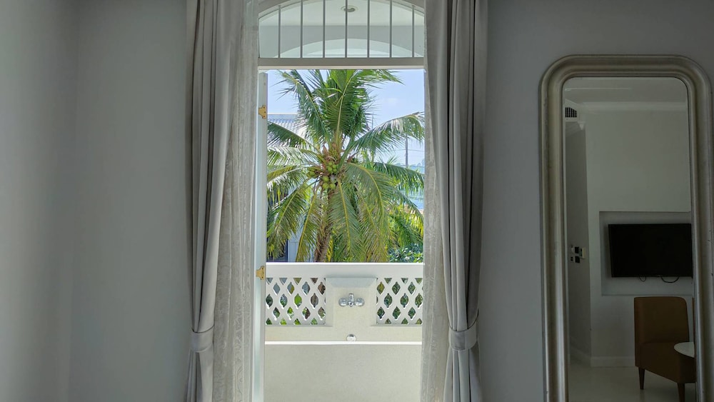 Little Nyonya Hotel — Hotel rooms in Phuket, Phuket Province