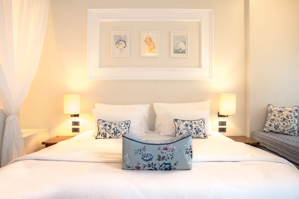 Little Nyonya Hotel — Hotel rooms in Phuket, Phuket Province