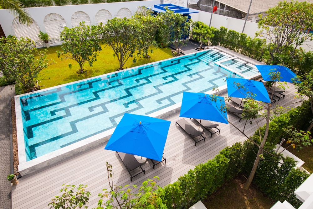 Little Nyonya Hotel — Swimming pool in Phuket, Phuket Province