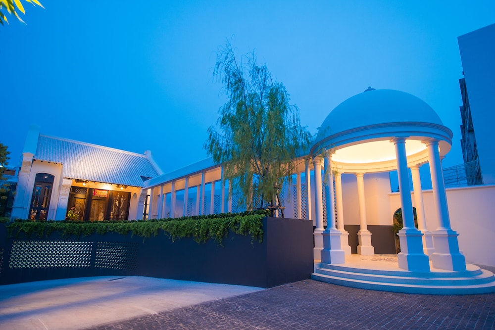 Little Nyonya Hotel — Hotel building in Phuket, Phuket Province