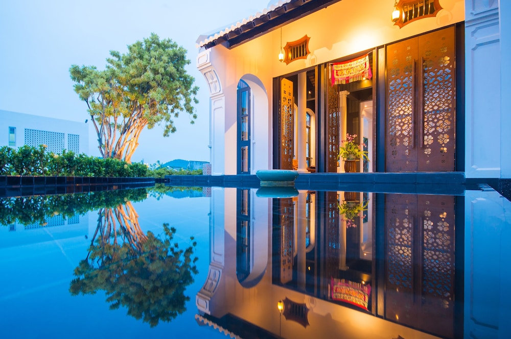 Little Nyonya Hotel — Swimming pool in Phuket, Phuket Province