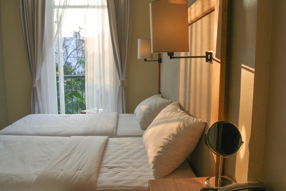 Little Nyonya Hotel — Hotel rooms in Phuket, Phuket Province