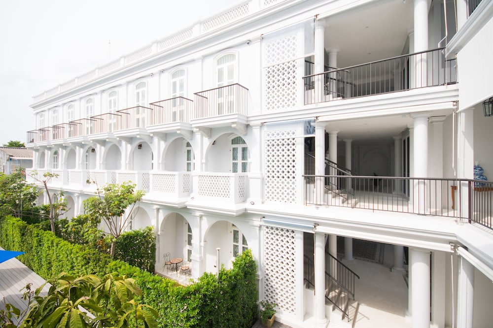 Little Nyonya Hotel — Hotel building in Phuket, Phuket Province