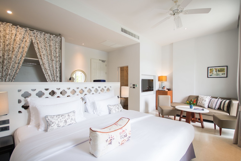 Little Nyonya Hotel — Hotel rooms in Phuket, Phuket Province