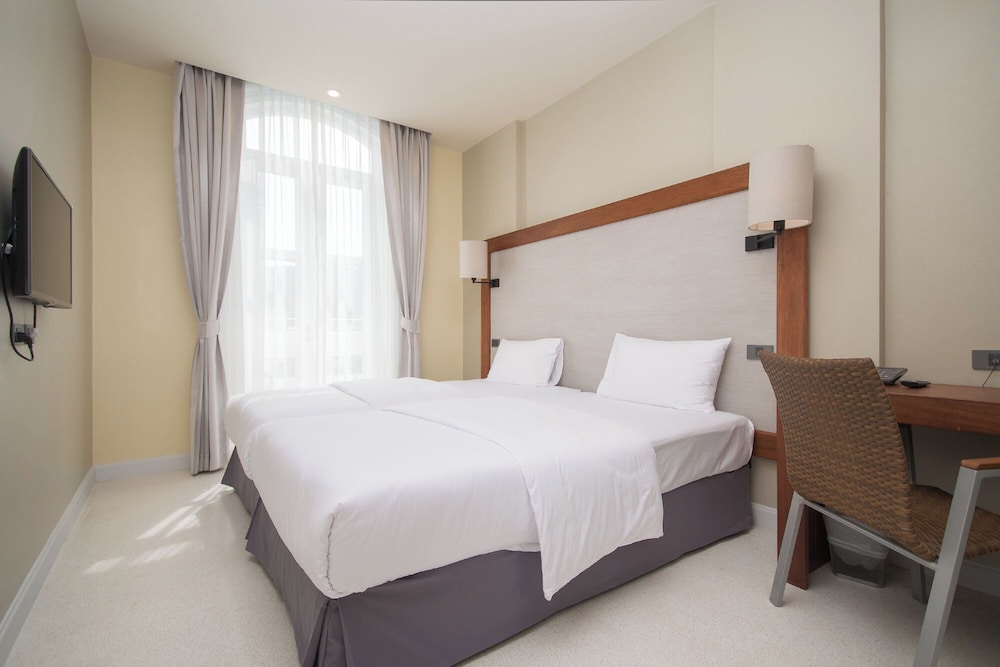 Little Nyonya Hotel — Hotel rooms in Phuket, Phuket Province
