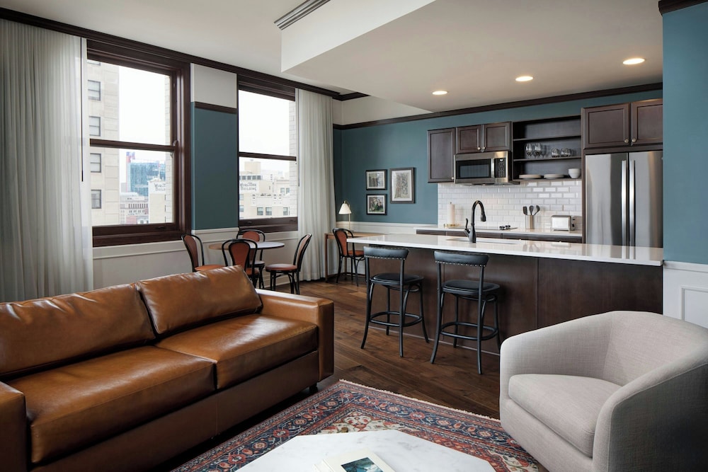 Hotel David Whitney, Autograph Collection — Hotel rooms in Detroit, Michigan