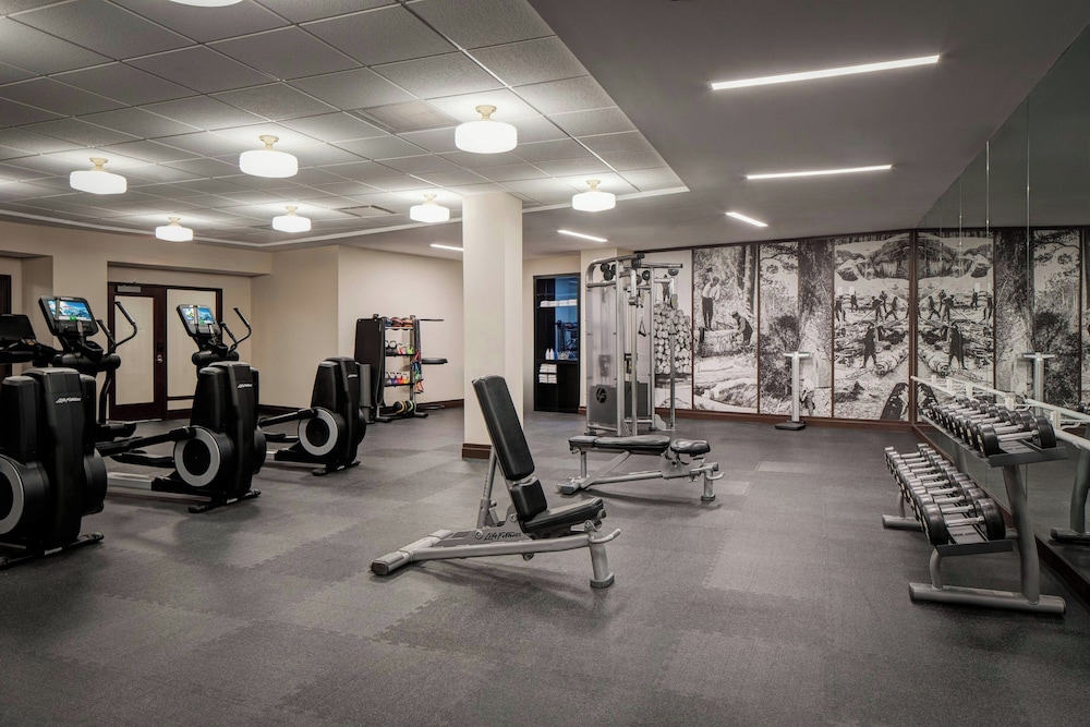 Hotel David Whitney, Autograph Collection — Sports & recreation in Detroit, Michigan