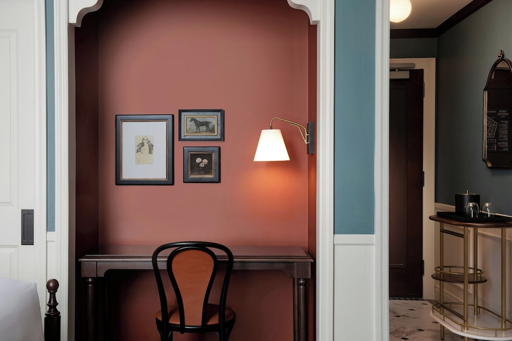 Hotel David Whitney, Autograph Collection — Hotel rooms in Detroit, Michigan
