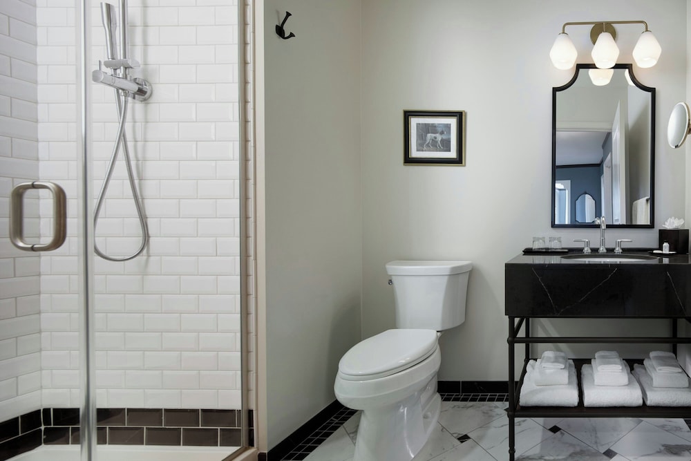 Hotel David Whitney, Autograph Collection — Hotel rooms in Detroit, Michigan