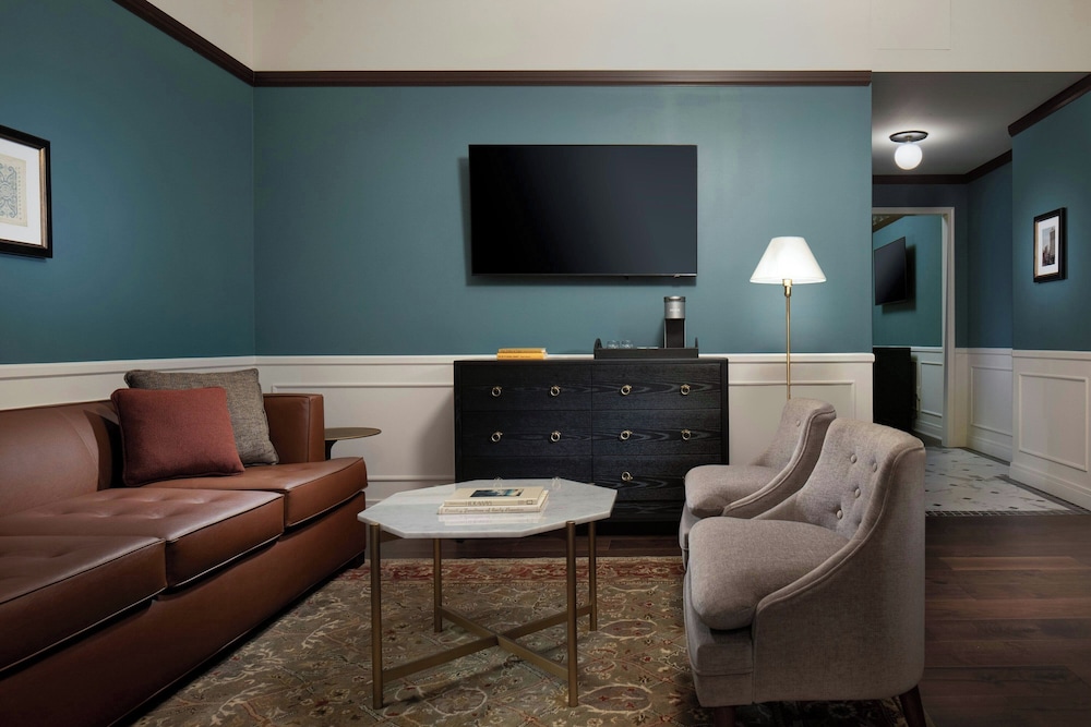 Hotel David Whitney, Autograph Collection — Hotel rooms in Detroit, Michigan