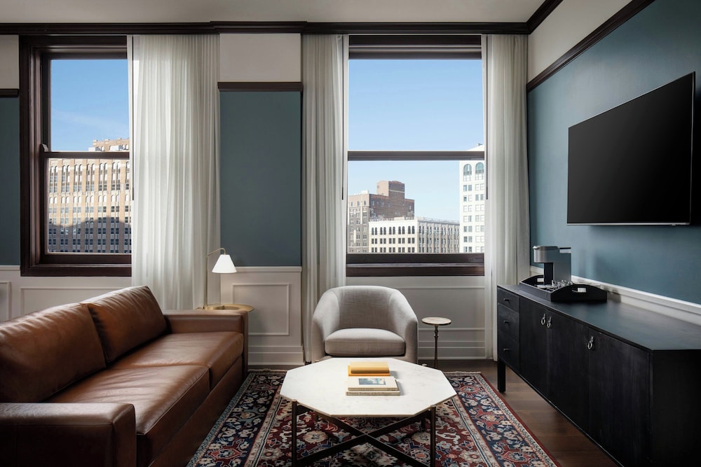 Hotel David Whitney, Autograph Collection — Hotel rooms in Detroit, Michigan