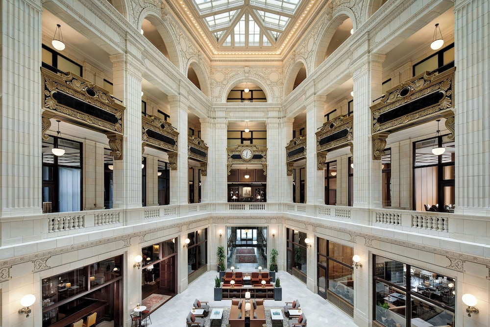Hotel David Whitney, Autograph Collection — Hotel building in Detroit, Michigan