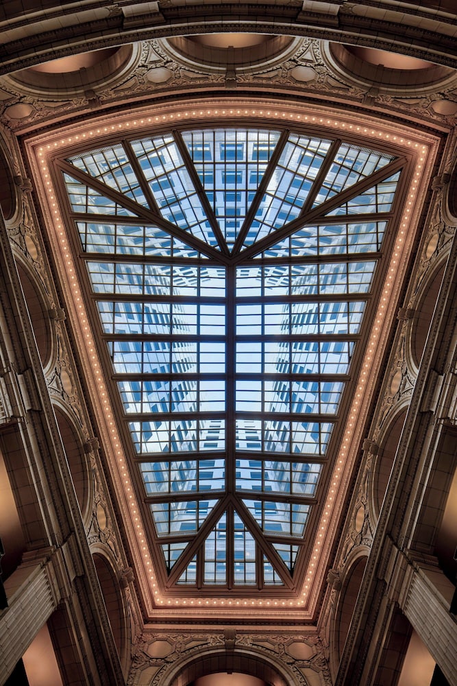 Hotel David Whitney, Autograph Collection — Hotel building in Detroit, Michigan