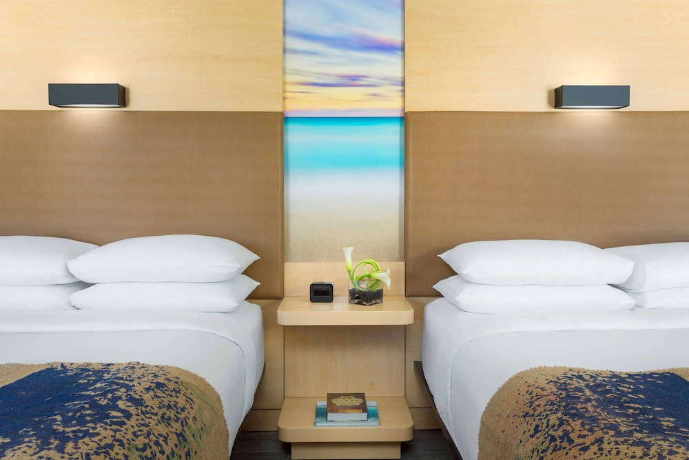 The Gates Hotel South Beach — Hotel rooms in Miami, Florida