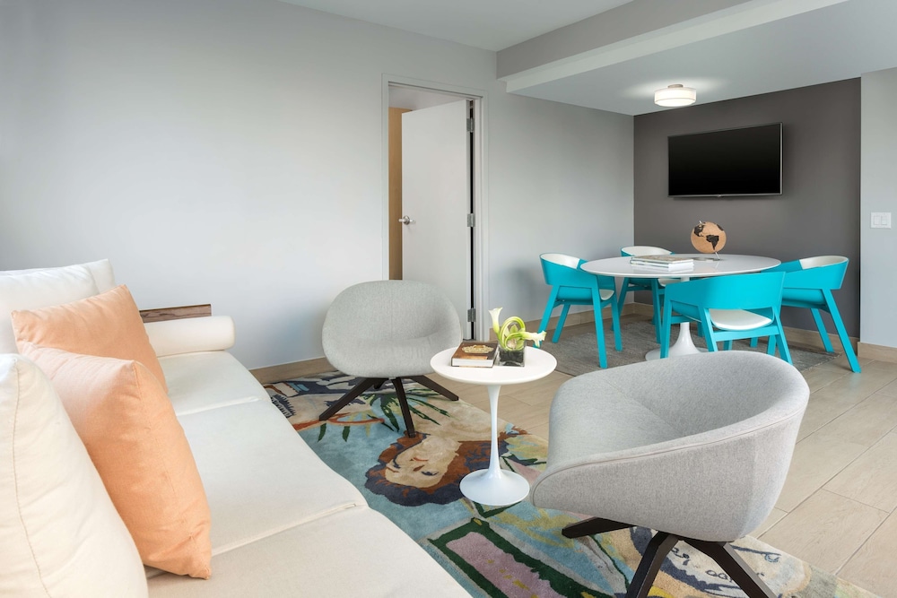 The Gates Hotel South Beach — Hotel rooms in Miami, Florida