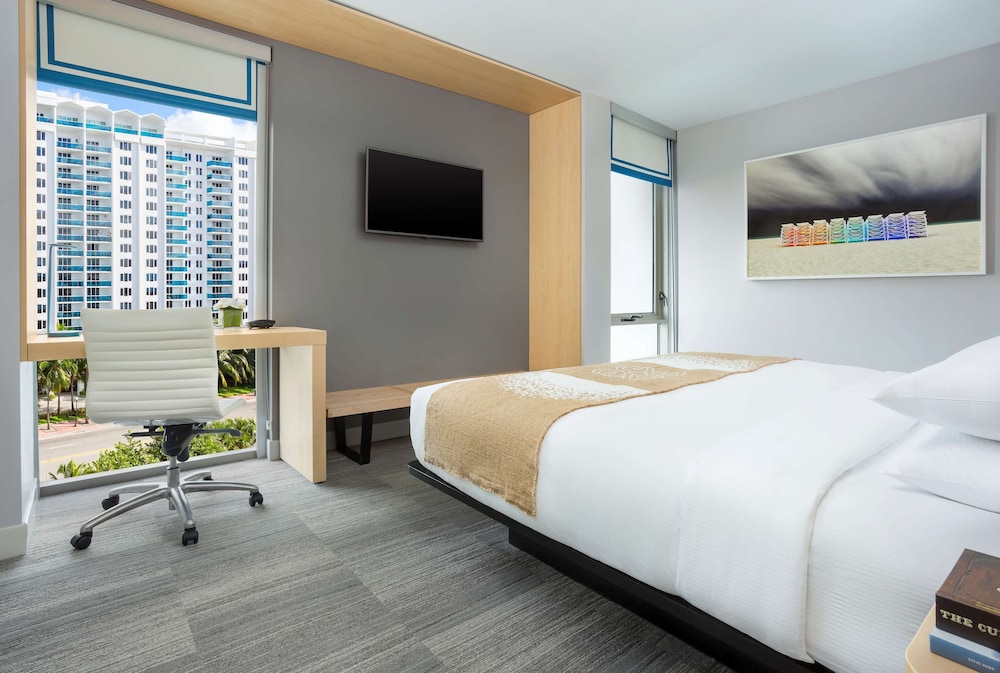 The Gates Hotel South Beach — Hotel rooms in Miami, Florida