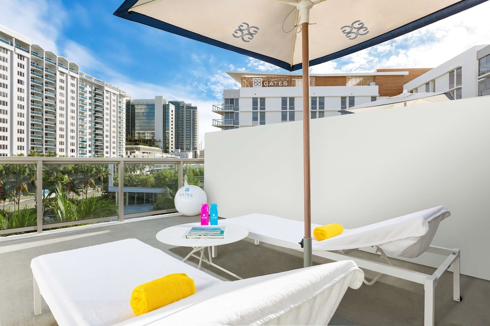 The Gates Hotel South Beach — Hotel building in Miami, Florida