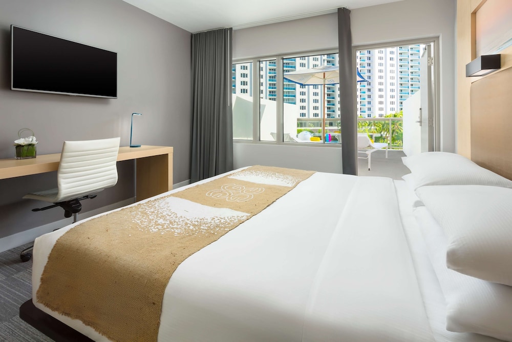 The Gates Hotel South Beach — Hotel rooms in Miami, Florida