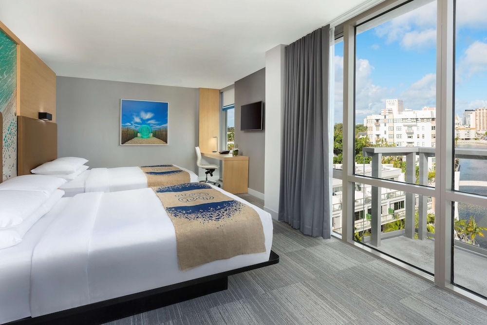 The Gates Hotel South Beach — Hotel rooms in Miami, Florida