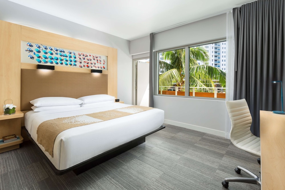 The Gates Hotel South Beach — Hotel rooms in Miami, Florida