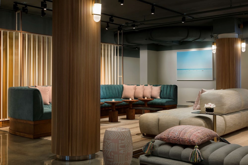 The Gates Hotel South Beach — Restaurant & bars in Miami, Florida