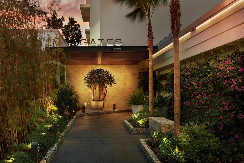 The Gates Hotel South Beach — Hotel building in Miami, Florida