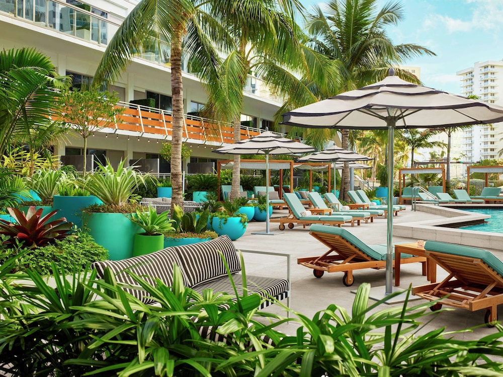 The Gates Hotel South Beach — Swimming pool in Miami, Florida
