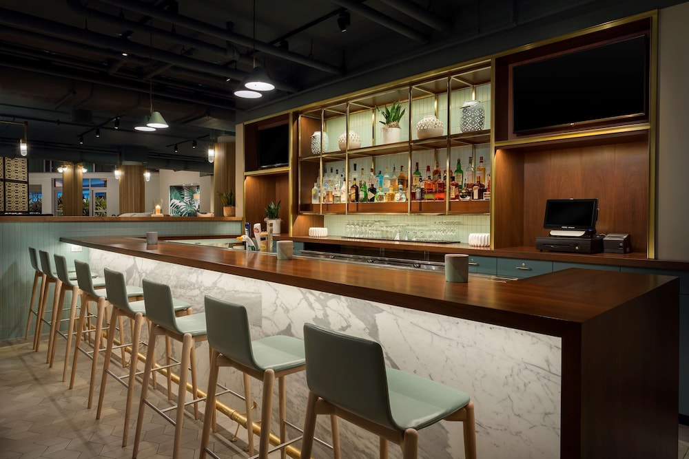 The Gates Hotel South Beach — Restaurant & bars in Miami, Florida