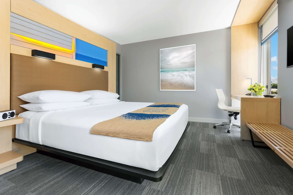The Gates Hotel South Beach — Hotel rooms in Miami, Florida