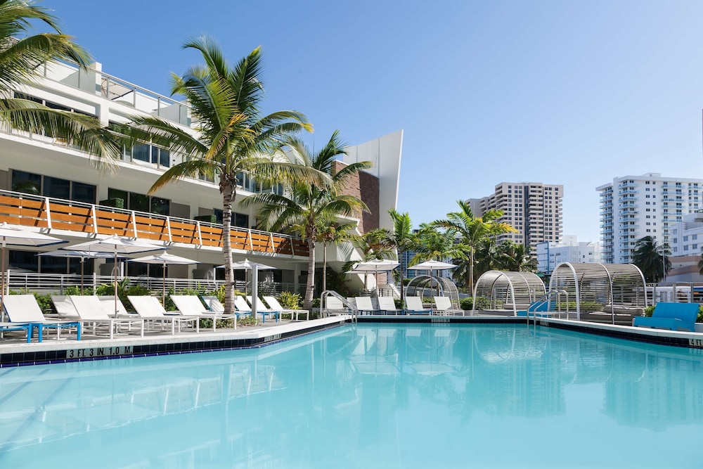 The Gates Hotel South Beach — Swimming pool in Miami, Florida