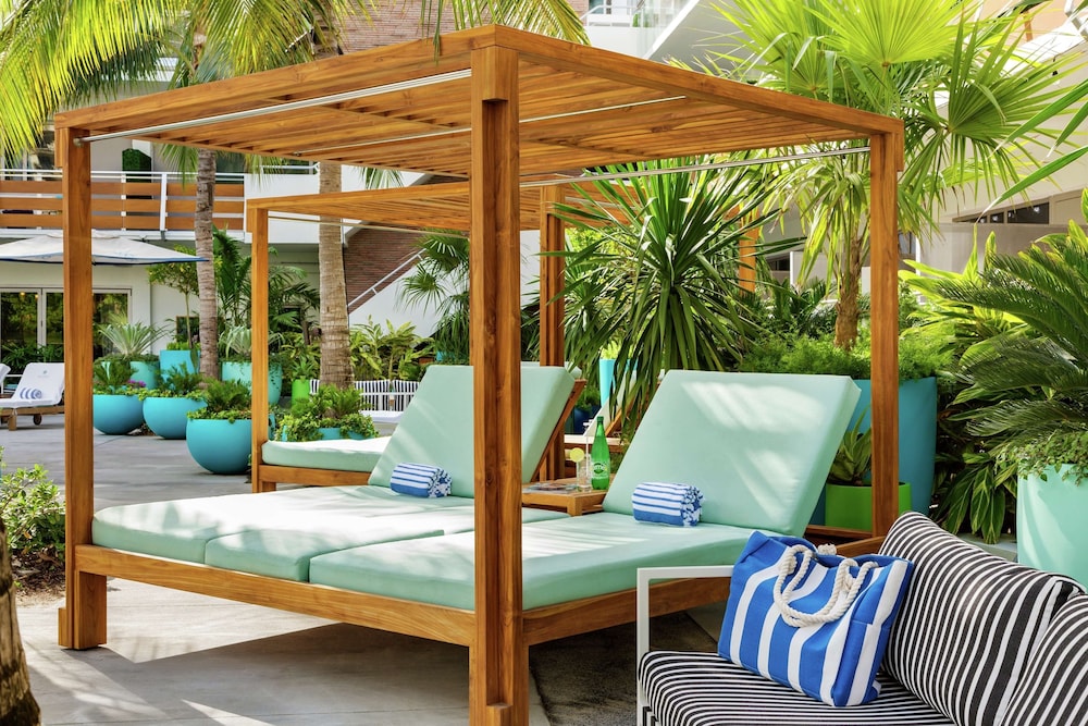 The Gates Hotel South Beach — Swimming pool in Miami, Florida