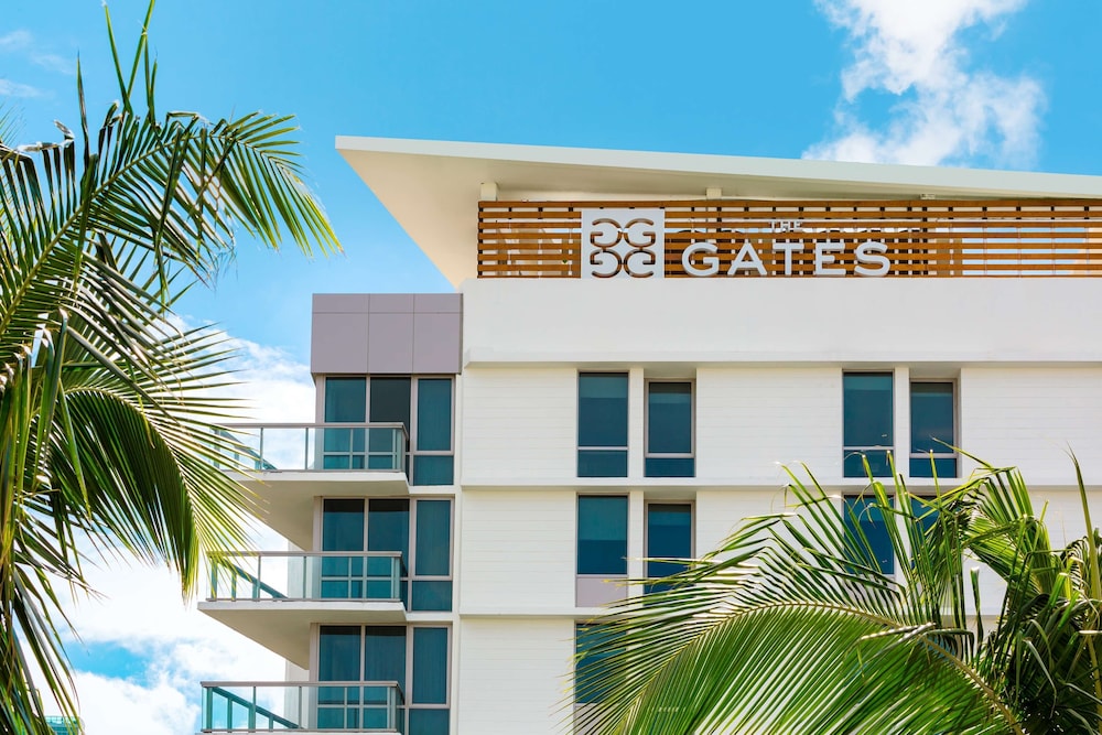 The Gates Hotel South Beach — Hotel building in Miami, Florida