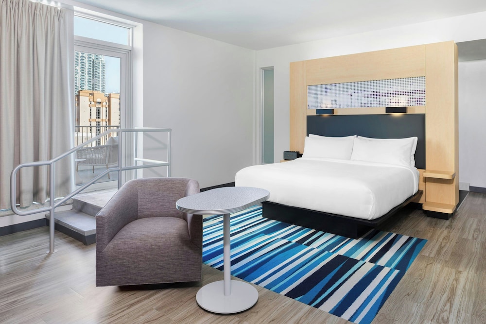 Aloft by Marriott Tampa Downtown — Hotel rooms in Tampa, Florida