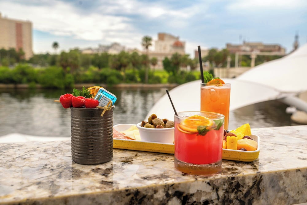 Aloft by Marriott Tampa Downtown — Restaurant & bars in Tampa, Florida