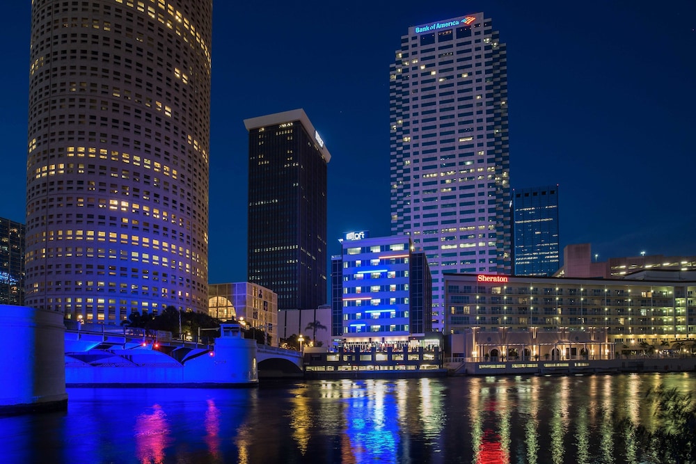 Aloft by Marriott Tampa Downtown — Hotel building in Tampa, Florida