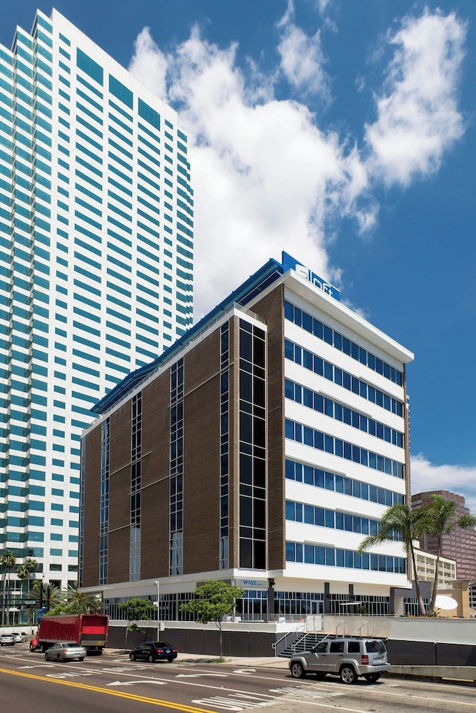 Aloft by Marriott Tampa Downtown — Hotel building in Tampa, Florida