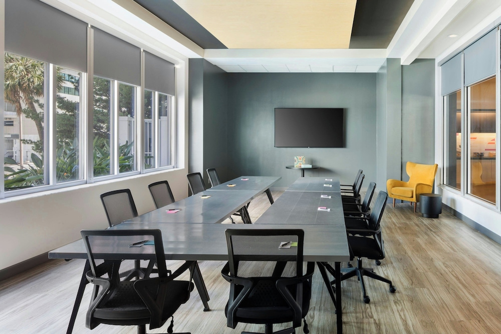 Aloft by Marriott Tampa Downtown — Hotel building in Tampa, Florida