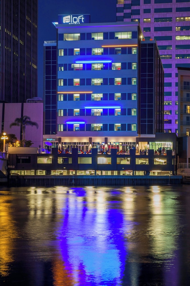 Aloft by Marriott Tampa Downtown — Hotel building in Tampa, Florida