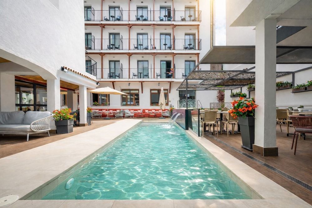 Neptuno Aparthotel